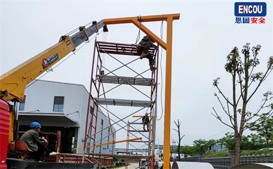 戶外鋼構(gòu)頭頂生命線防墜裝置安裝：能量吸收裝置及鋼纜裝置連接注意事項(xiàng)